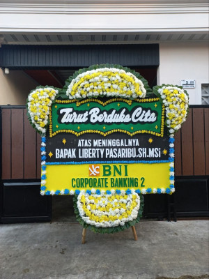 Papan Bunga Duka di Daha Selatan