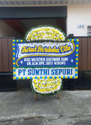 Papan Bunga Duka di Daha Selatan