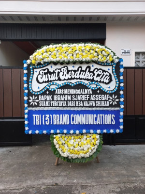 Papan Bunga Duka di Daha Selatan